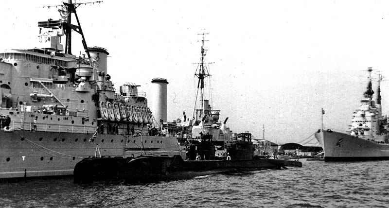HMS Gambia and Vanguard with two subs, 1952