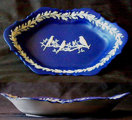 Tray made by Wedgwood for Caperns
