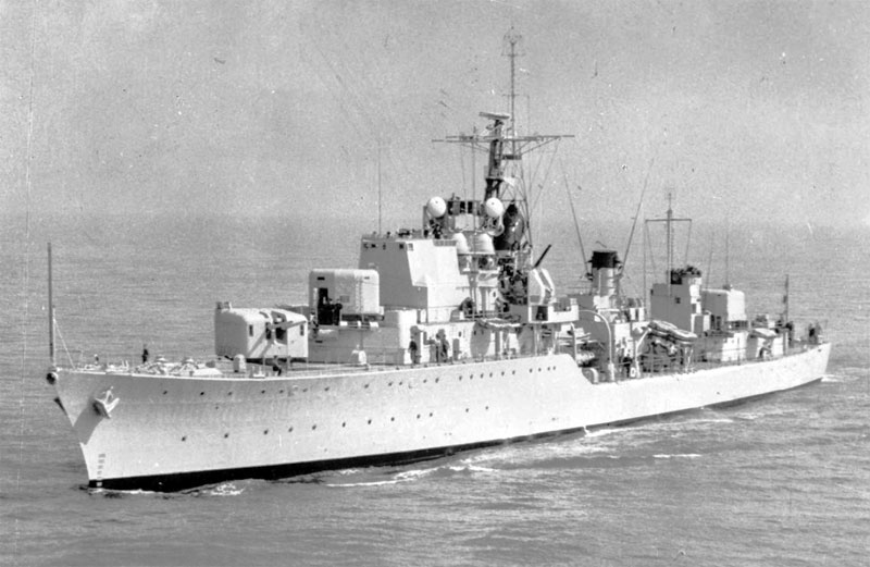 HMS Diamond n July 1952
