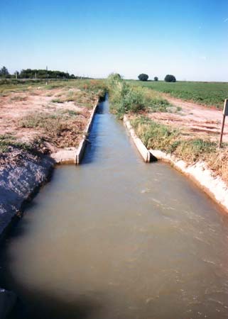 Irrigation ditch, Kentau