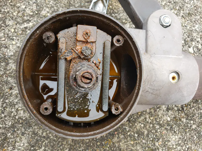 The umbrella winder without its face plate